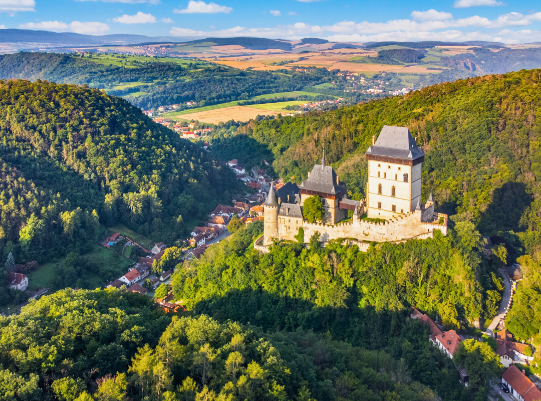 Vyhlídkový let vrtulníkem Karlštejn