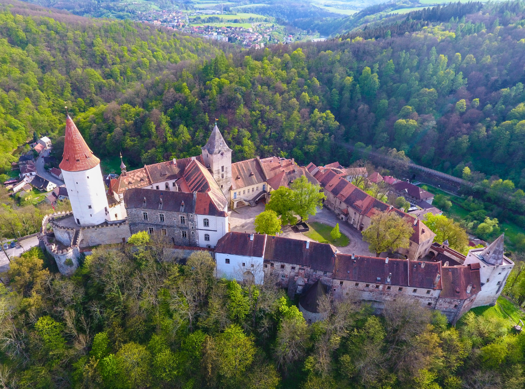 Vyhlídkový let vrtulníkem nad Křivoklát